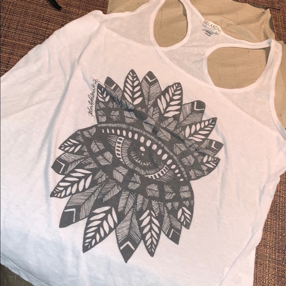 🌼Billabong White & black Racerback Tank Top 🌸